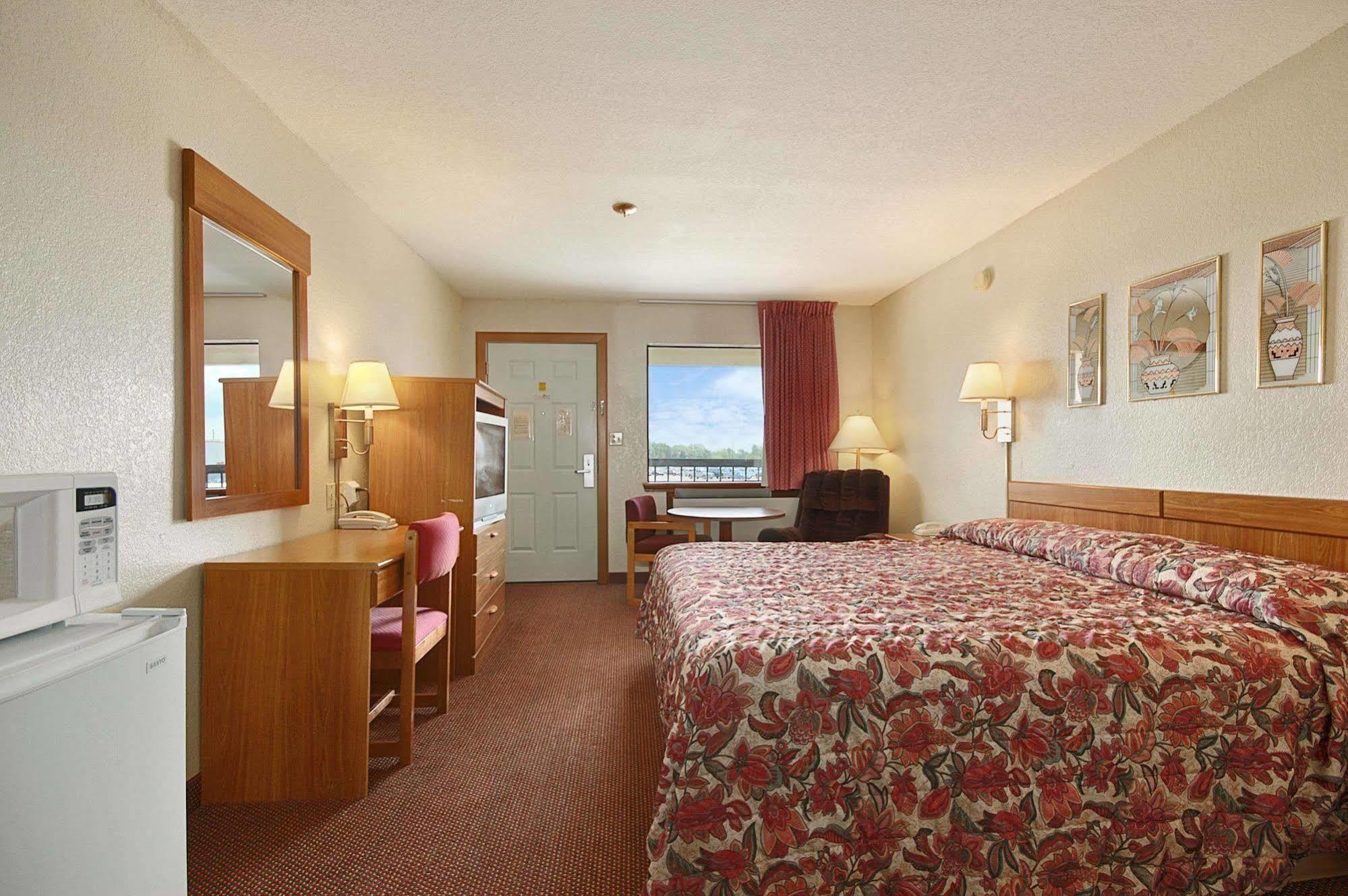 Days Inn By Wyndham Pratt Cameră foto